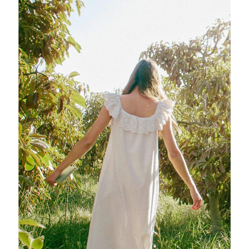 CHRISTY DAWN Mairin Off the Shoulder Maxi Dress In Elderflower Embroidery MEDIUM - Picture 3 of 7